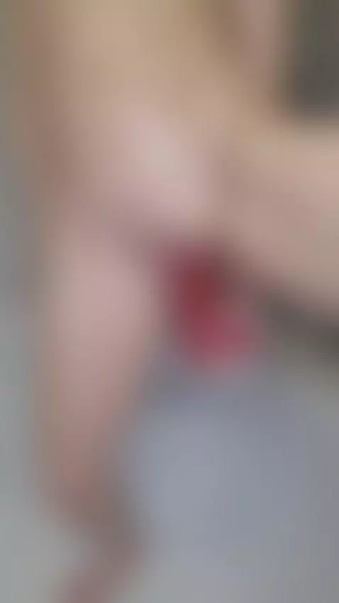 So wet I glow 💦😈 by lollytate