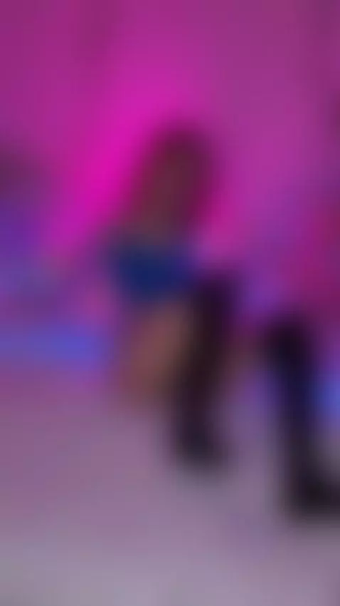 The tease melts my breath 🔥🫦 by lollytate