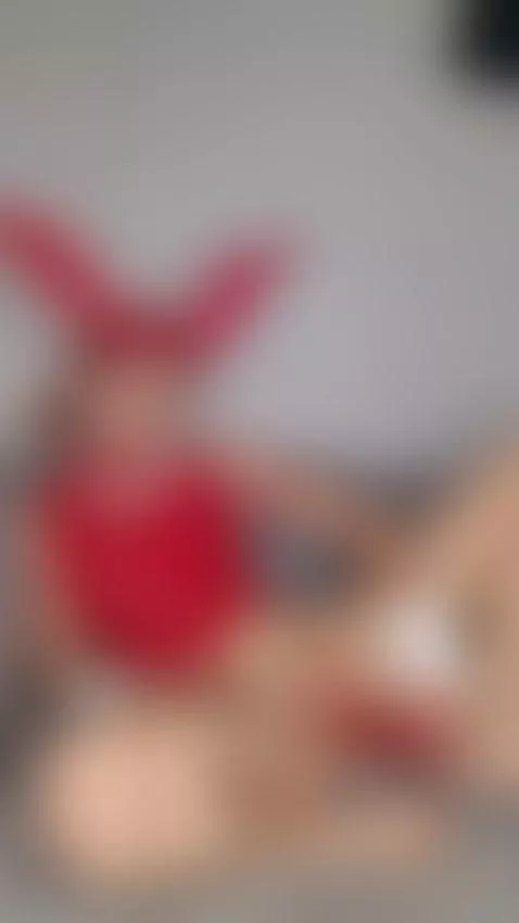 I filmed this while craving someone’s hands… maybe yours 🤭 by lollytate