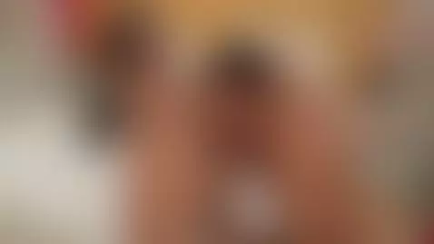 She wants to sell the apartment, but her ass is better. by dilanclavijo