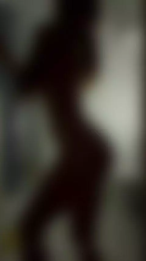 💋This curvy blonde is dripping and horny 🔥 Join OF by liagrace