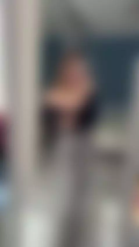 🍒Big soft tits squeezed together 😏 Naughty OF by liagrace