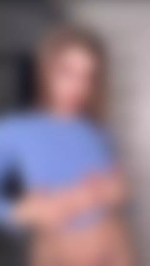 Tap the bio for OnlyFans, I’m waiting for you 😏 by liagrace