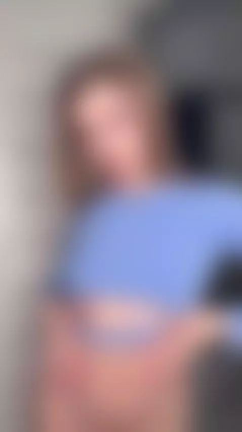 🍒Big soft tits squeezed together 😏 Naughty OF by liagrace