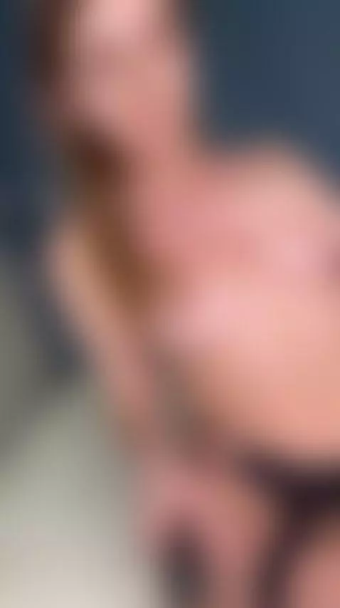 🍒Big tits brushing sensitive skin 😏 Naughty OF by liagrace