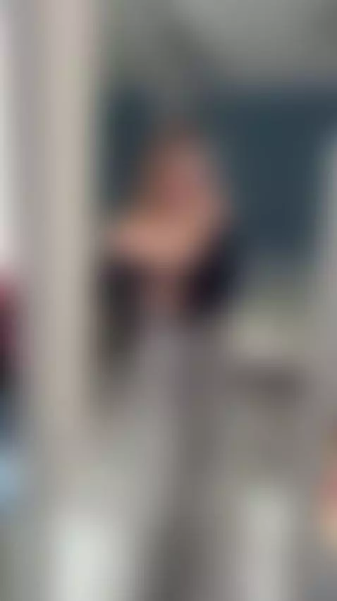 🍑Blonde’s thick round ass bouncing 😈 Exclusive OF by liagrace