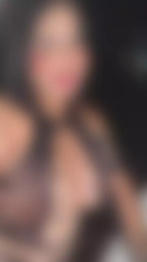 live in - https://es.chaturbate.com/b/emily_prisston/ by emily-prisston