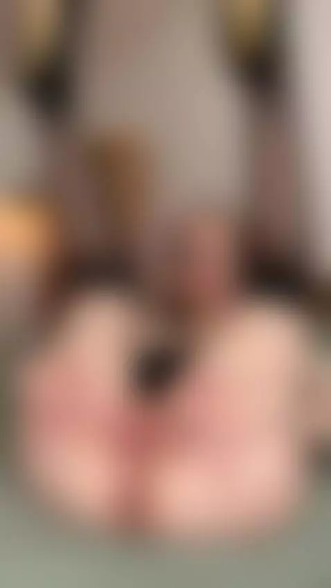 MILF in heels shows pussy by juliamilf