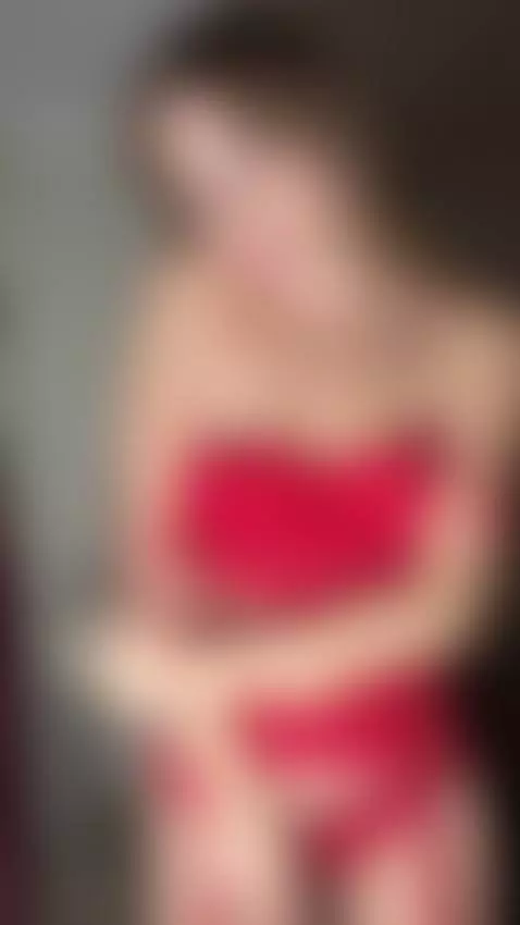 There’s more emotion in this video than it seems at first gl... by helendeluxe