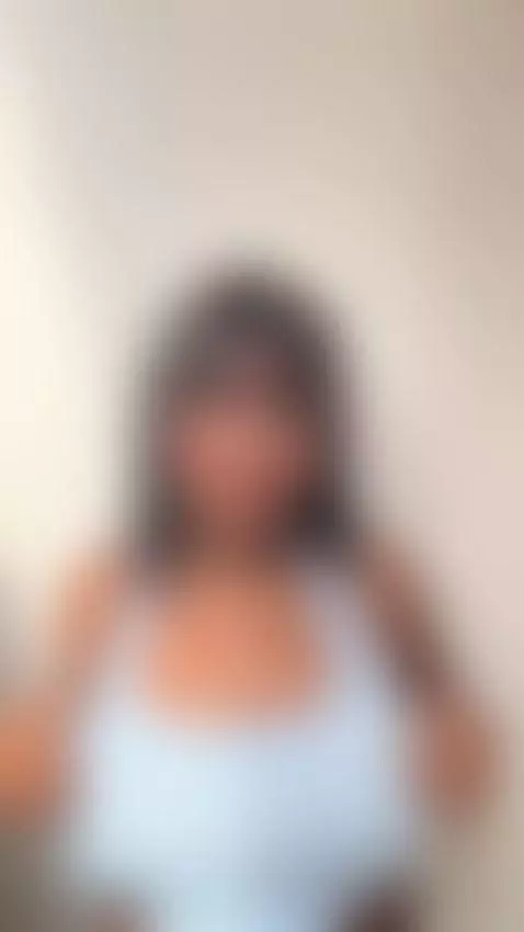 Body looks delicious and appetizing by irenehidalgo