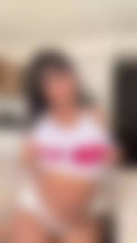 A normal girl being happy with the simple things by irenehidalgo