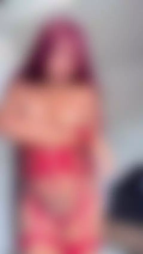 I know very well how to seduce you with just a lustful look by irenehidalgo