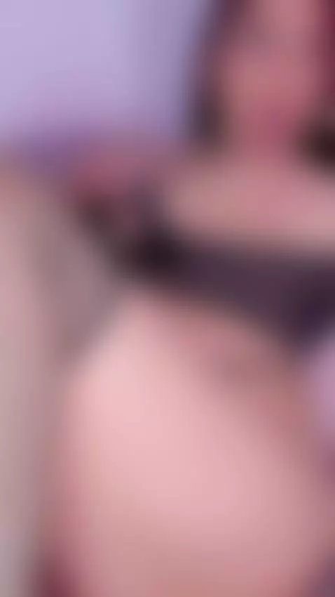 Delicious body and perfect pussy for you to suck all of me  ... by hannatt