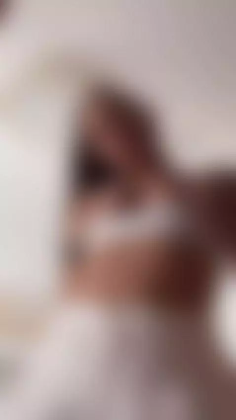 Would you fuck me on our first date? by selenalyy