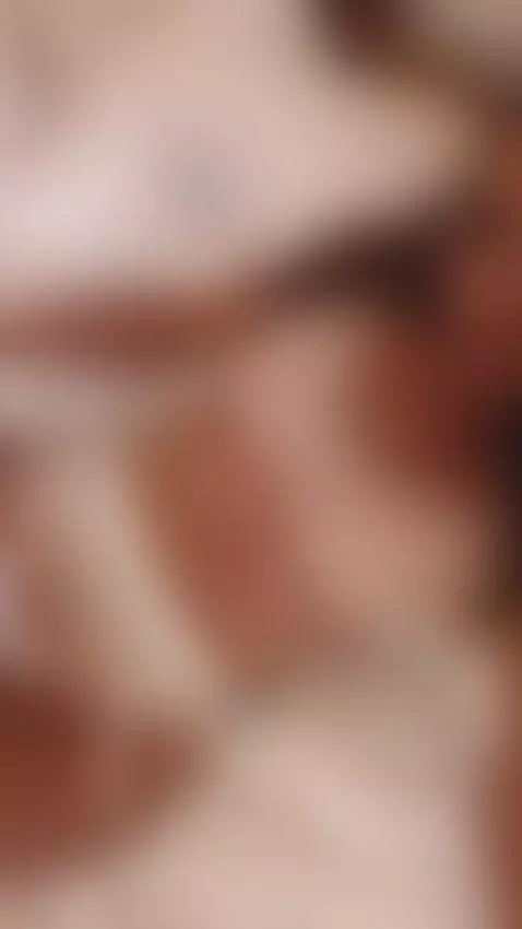 I'll be the slut that will take care of your needs by selenalyy