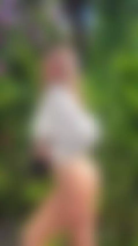 I deserve a creampie for looking this good by selenalyy