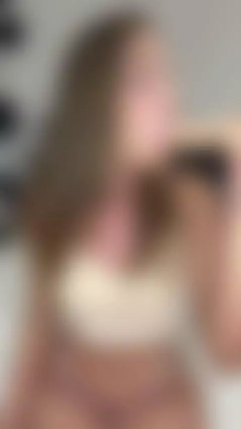 This teen slut is craving your thick cock in her mouth by selenalyy