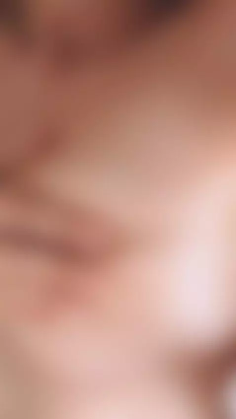 Just me, my smile, and thoughts of you 💖✨ by selenalyy