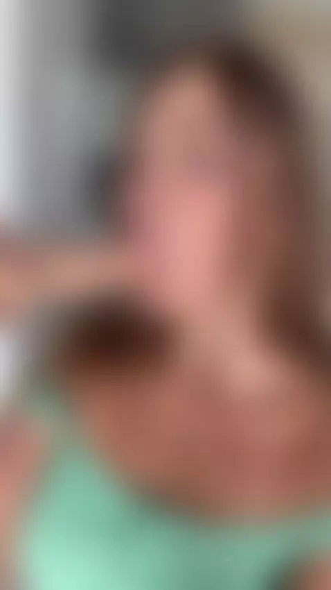 pretty face with a dirty secret by selenalyy