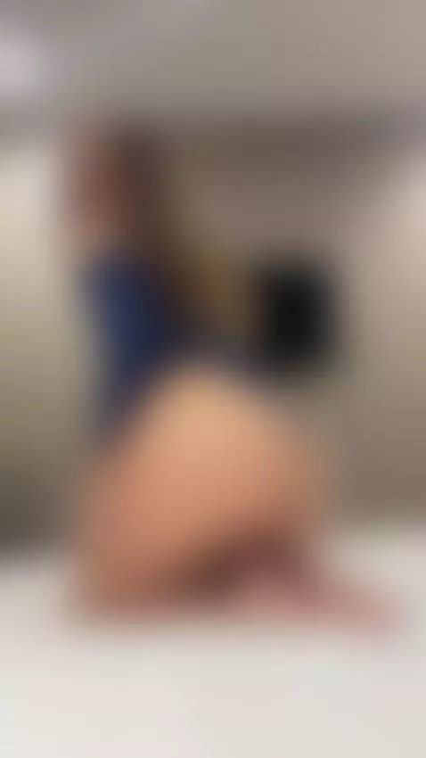 wake up horny every day by selenalyy