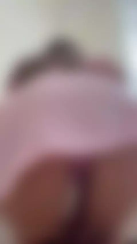 Today I'm serving my pussy in bed by selenalyy