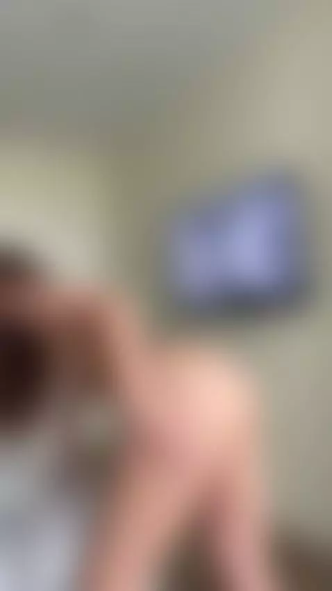 I kept showing off my ass while my whole body stayed impossi... by selenalyy