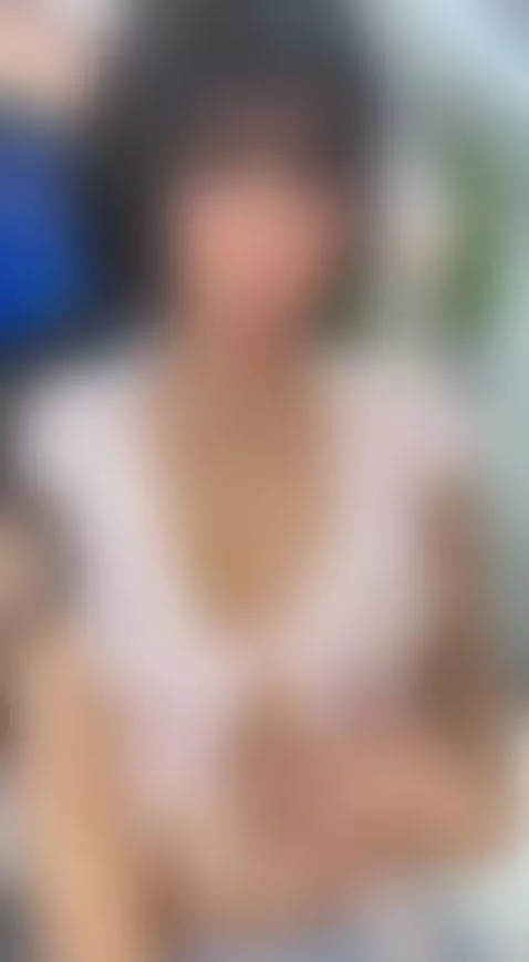 I want you in my bed and between my legs by yummylolaa