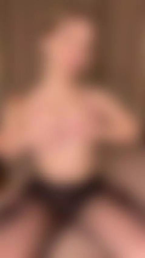 Wanna feel my first creampie today by amybounce