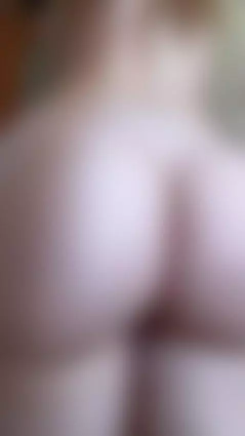I want you to play with my huge ass daddy by amybounce