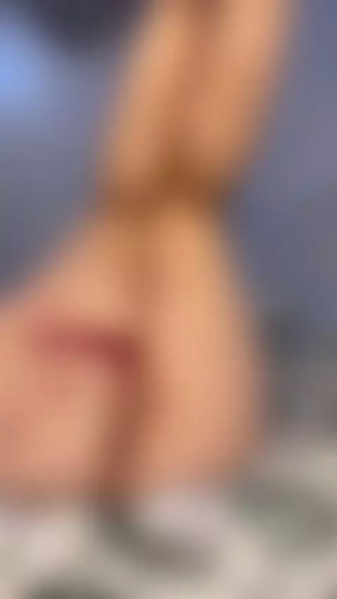 I could not stop showing off my pussy once my ass took over ... by amybounce