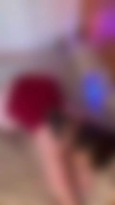 Sweet face, stacked body 🍭💣
One peek and you’re hooked. by wwwyyymmm