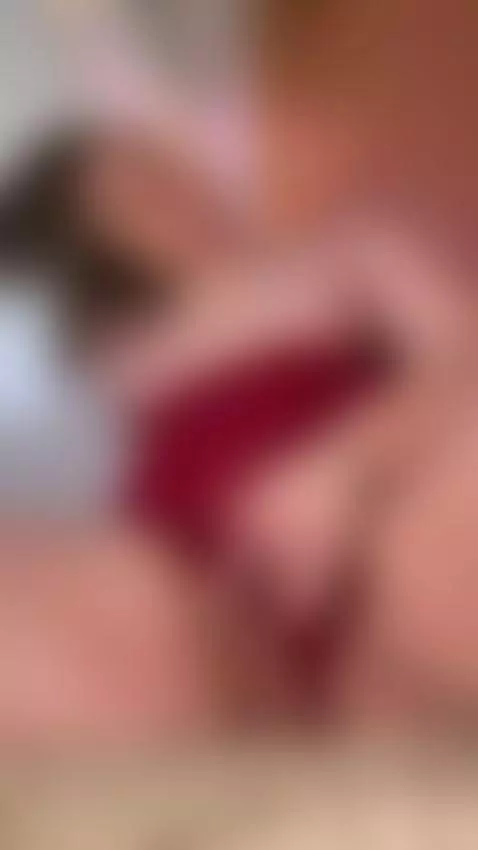 Can’t hide these curves — and why should I? 😇🔥
Confidence lo... by wwwyyymmm