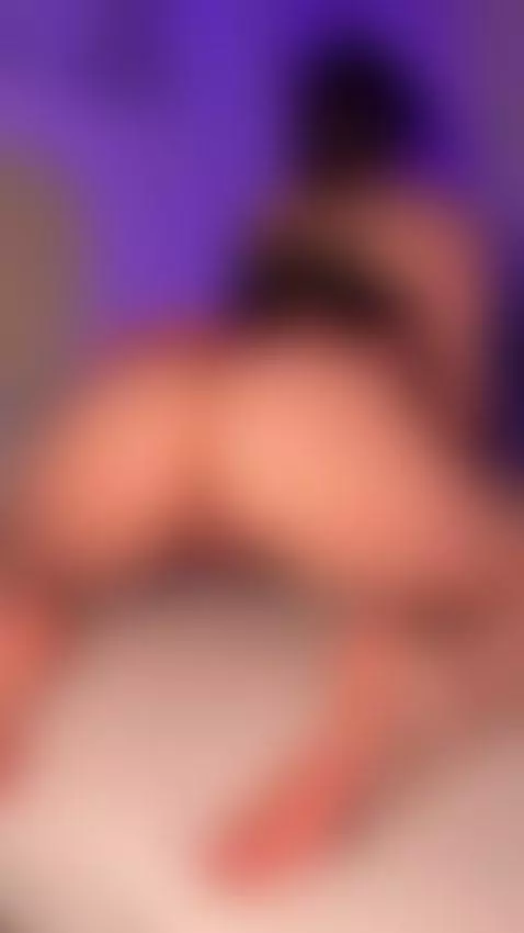 I feel so horny that I want to devour any cock by admeriz