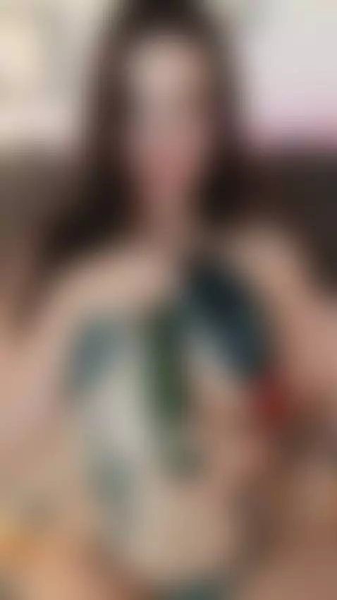 Do you want to see me fuck my pussy with this juicy, thick f... by rosienyx