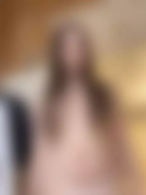 I pull up my thong by sophiacutiepie