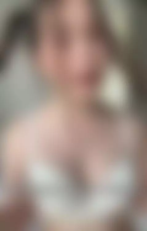 am i hot college slut? by sophiacutiepie