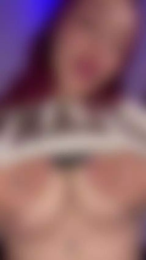 Would u help me with your big hands?🙈😈 by selenelatin