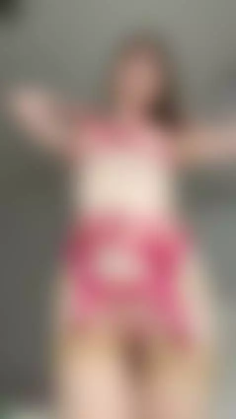 Little sexy girl wants a huge cock by katequinnxxx