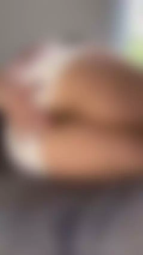 They say brunettes are dangerous. I'm proof.
See the rest on... by mariboo