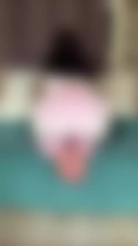 Brunette isn't a color. It's a personality.
Experience it on... by mariboo