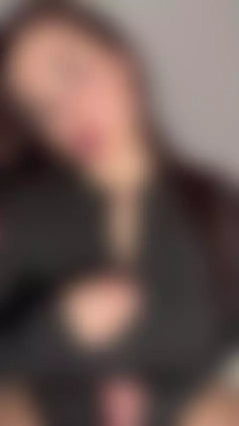 I know what you want.
I show on OnlyFans. by mariboo