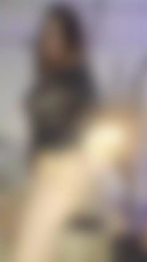 milf horny by zoeycarter1