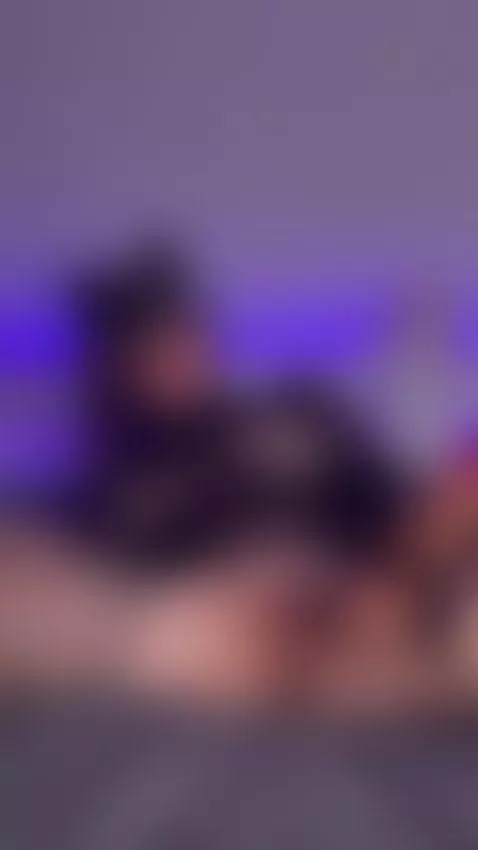 My body hums for more 💋😈 by liilash