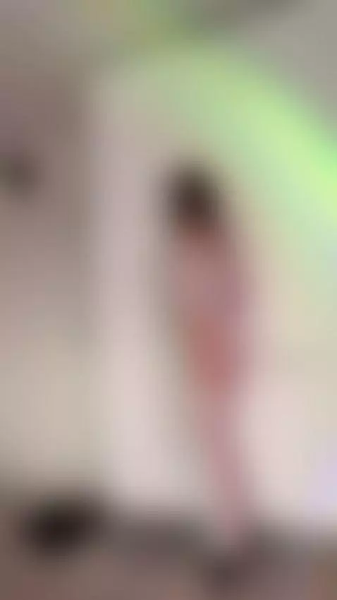 Horny AF. tell me how you'd stretch my pussy.
https://onlyfa... by liilash