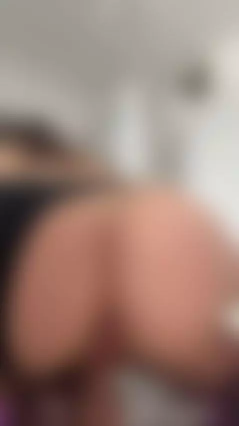 HERE IS MY FREE ONLYFANS LINK 🩵 more active on there. 😏

htt... by liilash