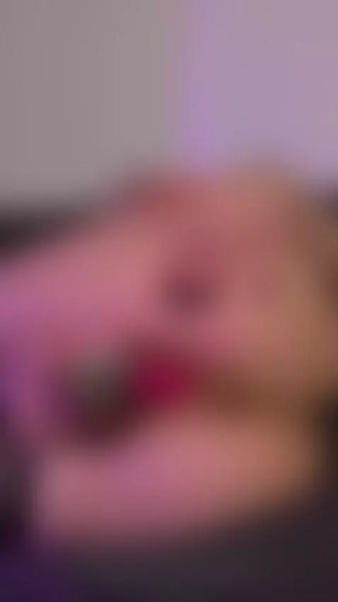 My breath makes the shadows quiver 😈

https://onlyfans.com/y... by liilash