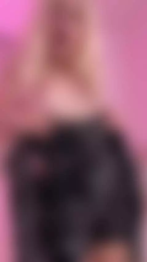 I deliberately left a pause. I filled it on OnlyFans by alexagreyforyou