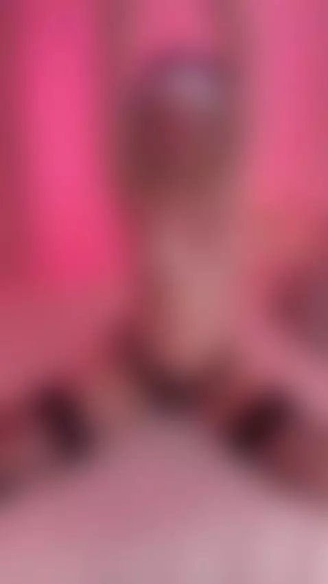 Sweet energy.
Dangerous thoughts 😈

See more on my OnlyFans ... by alexagreyforyou