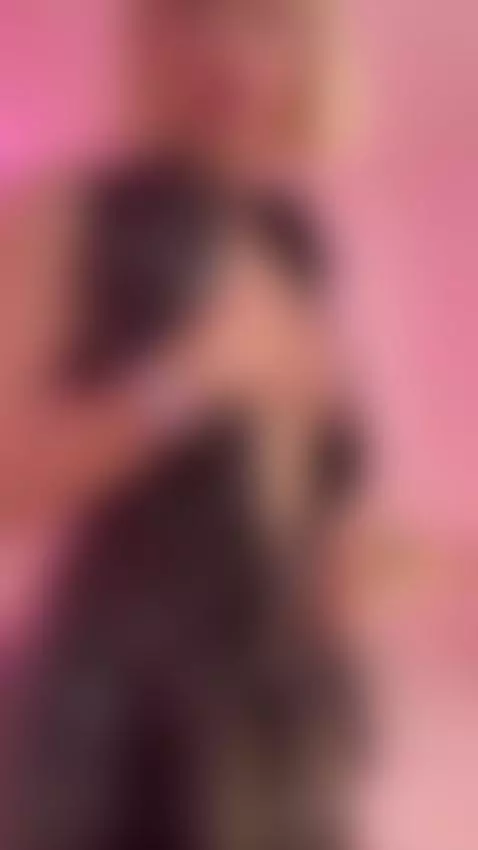 Your favorite Yana is back with something special 💕 by alexagreyforyou