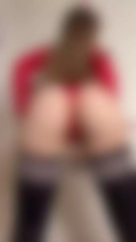 Does my twerk deserve to be "Video of the Day"? 🍑 Drop a 🔥 a... by bonnie-bb